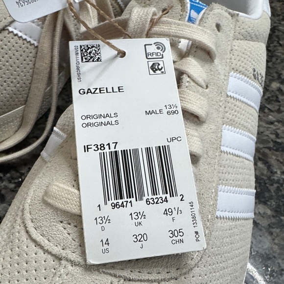 Adidas Gazelle leather Cream and White Sneakers NWT 13.5 - Picture 9 of 11